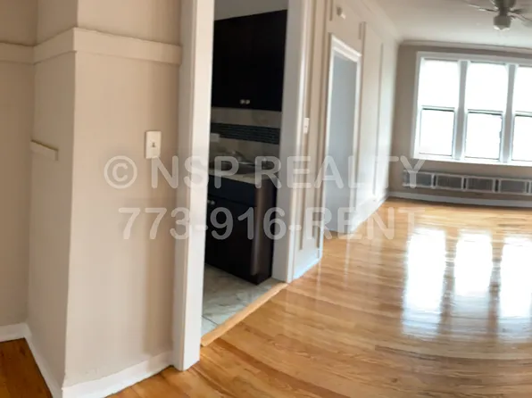 1371 W Estes Ave, Chicago, IL