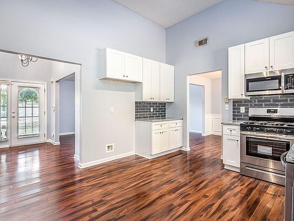New Kitchen! Appliances & cabinets