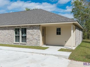 8848 Pecan Tree Dr, Baton Rouge, LA 70810