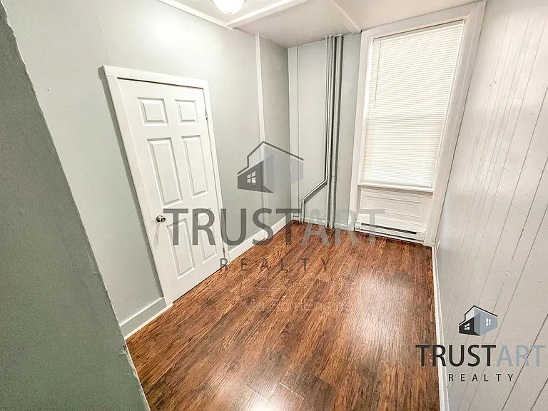 1347 Sellers St #1F — Photo 4