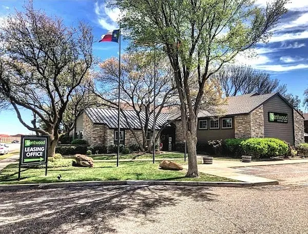 Bentwood Apartments