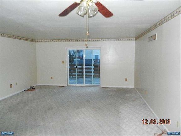 4th image of 817 Sabina Cir