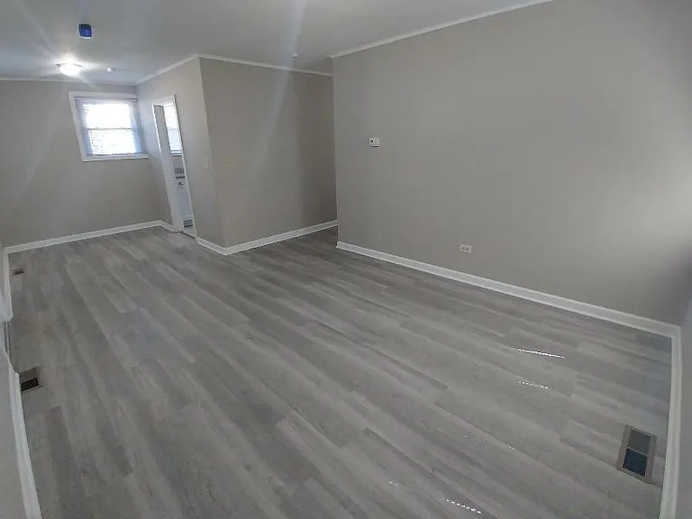 109 W Gettysburg Ave — Photo 3