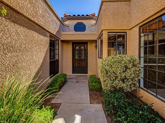 2nd image of 3054 N Ardmore Ct