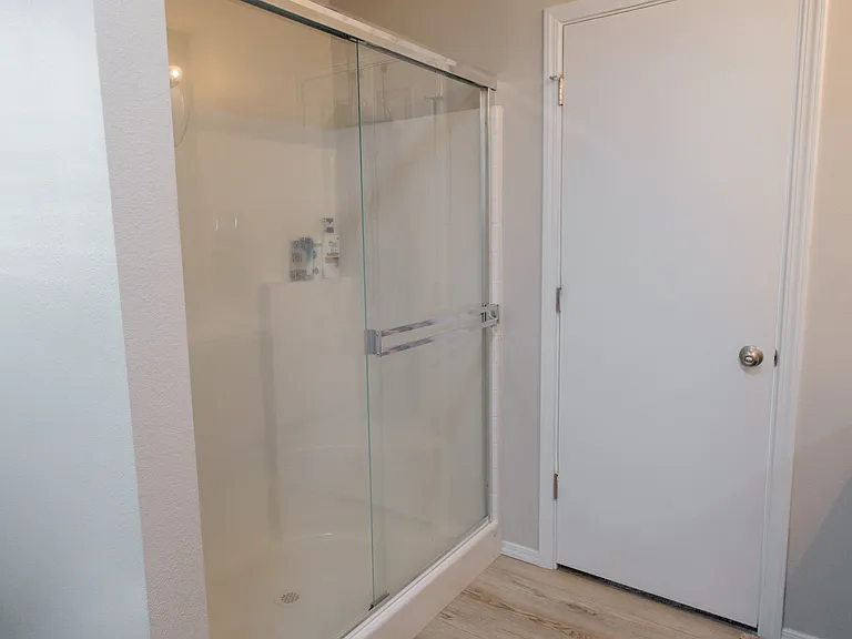 930 SW Lago St — Photo 22