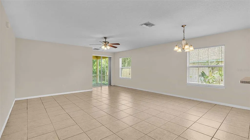 3 bed, 2.0 bath, 1750 sqft, $2,495 — Photo 2