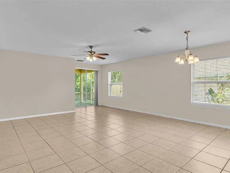 6838 Glenbrook Dr — Photo 2