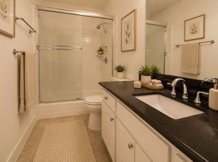 12207 Riverside Dr #114, Valley Village, CA 91607