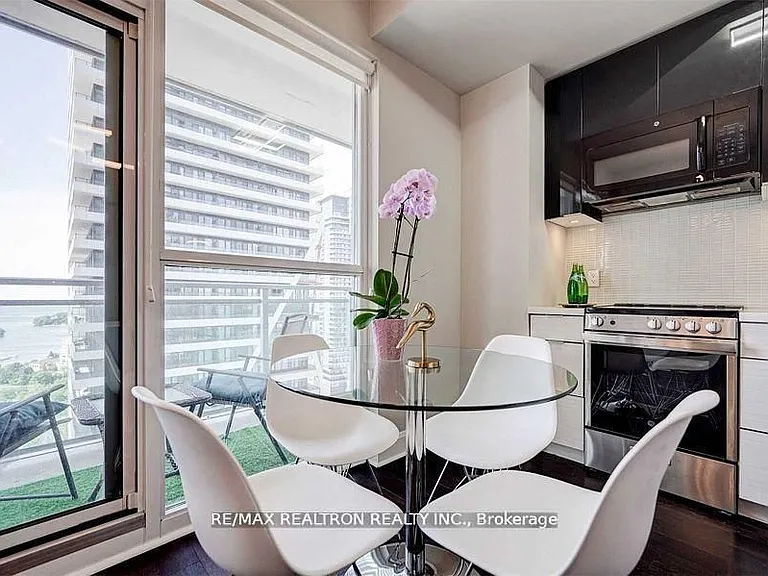 33 Shore Breeze Dr #2501 — Photo 11