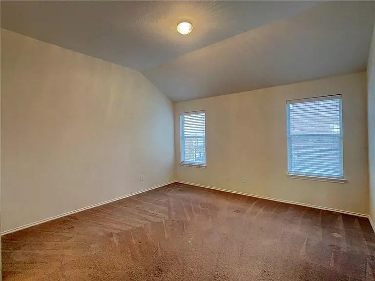 1413 Rainbow Parke Dr — Photo 7