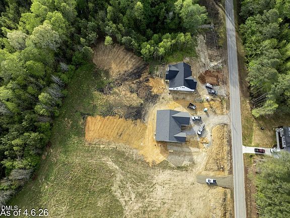 2nd image of 2275 Peachtree Hills Rd