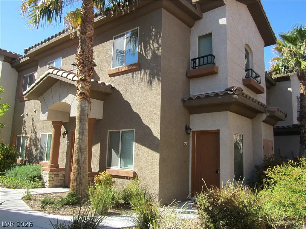 3 bed, 2.0 bath, 1262 sqft, $1,550 — Photo 3