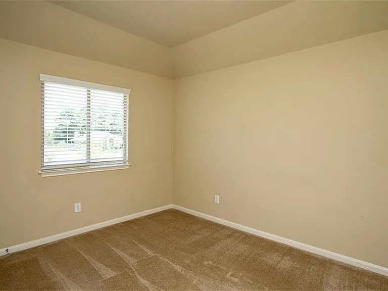 8902 Finnery Dr — Photo 25