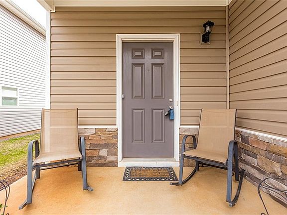 5th image of 564 Lobdale Falls Dr