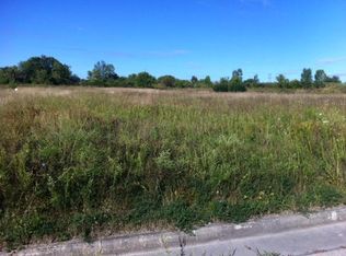 7830 W Glenbrook Rd, Milwaukee, WI 53223