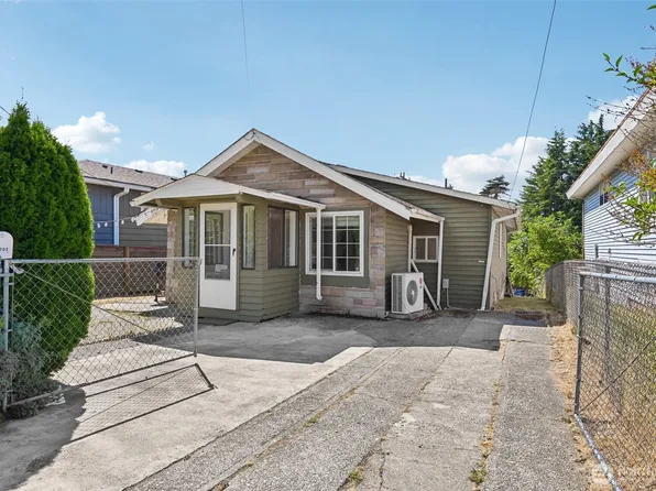 8703 16th Avenue SW, Seattle, WA 98106