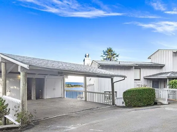 18 Bluffs Ct, Lincoln City, OR 97388