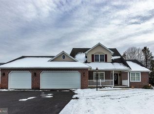 5128 Greenvillage Rd, Chambersburg, PA 17202