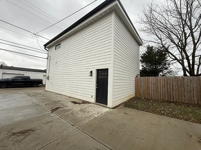 1519 Woodlawn Ave #B — Photo 8