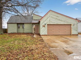 86 Michele Dr, Pawnee, IL 62558