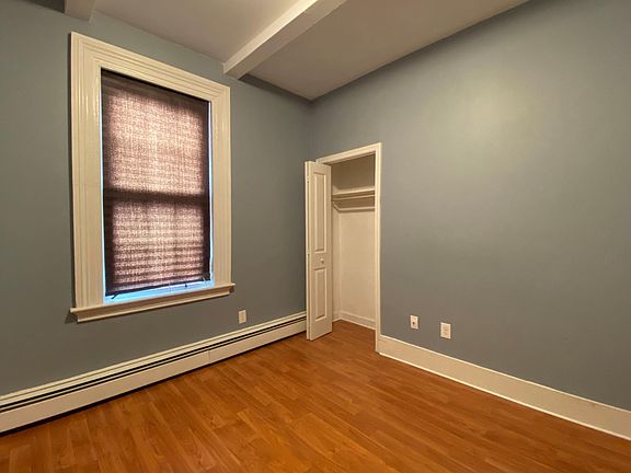 4th image of 25 Bartlett St #1L