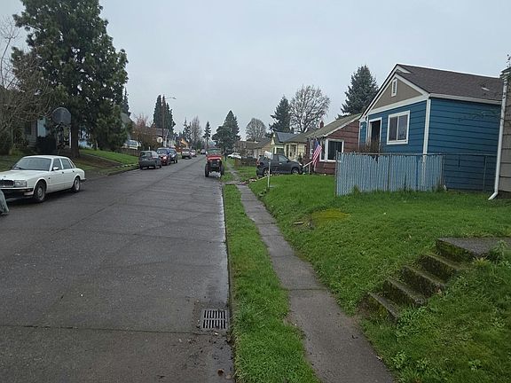 4th image of 210 24th Ave