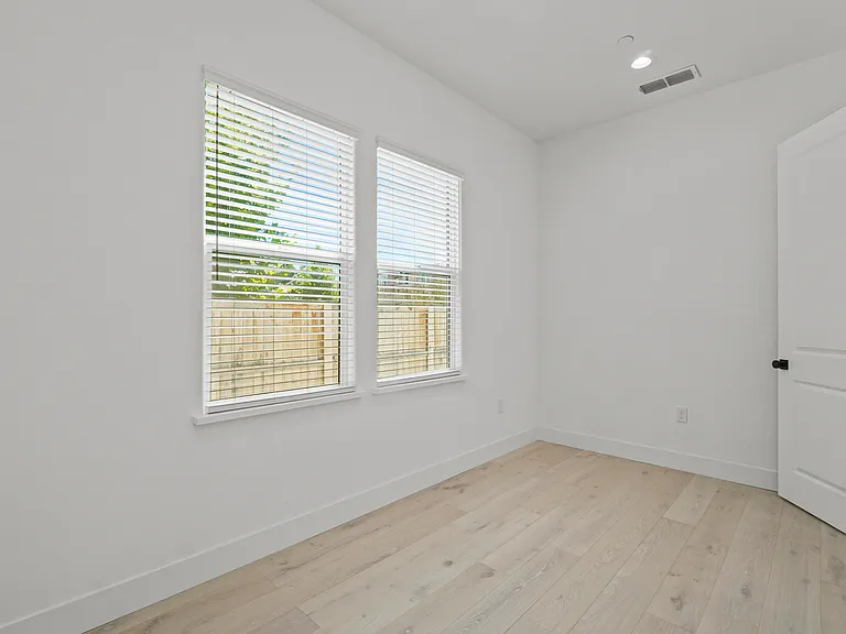 9560 Tenaya Peak Pl — Photo 18