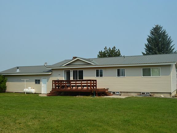 3rd image of 222 Burton Ln