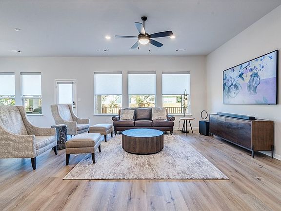 3rd image of 200 Christi Ct