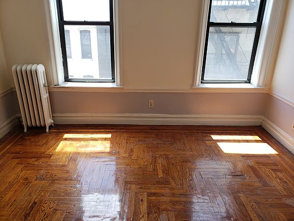 5th image of 914 42nd St APT C5