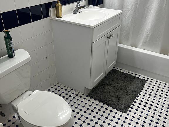 3rd image of 100 Washington St #1013