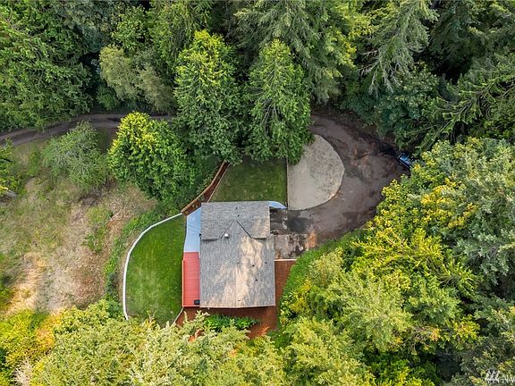 5th image of 1805 Shorewood Dr