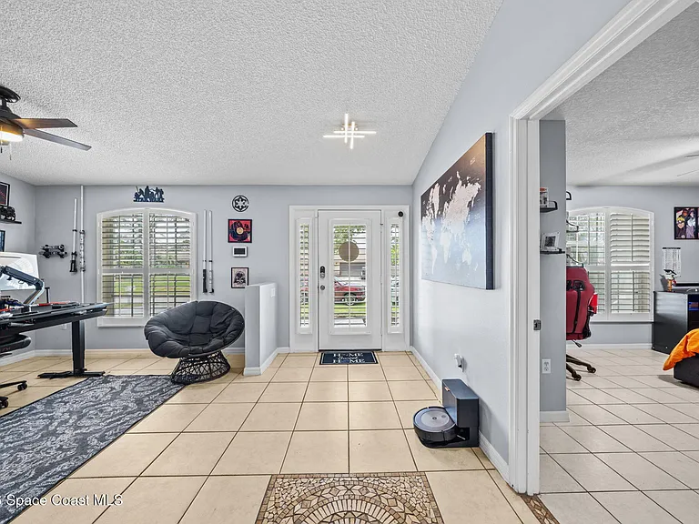 831 Koln Ct NW — Photo 9