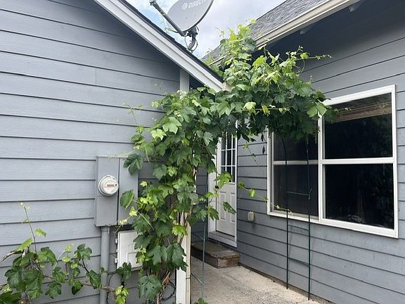 3rd image of 4425 Bordeaux Blvd Unit A