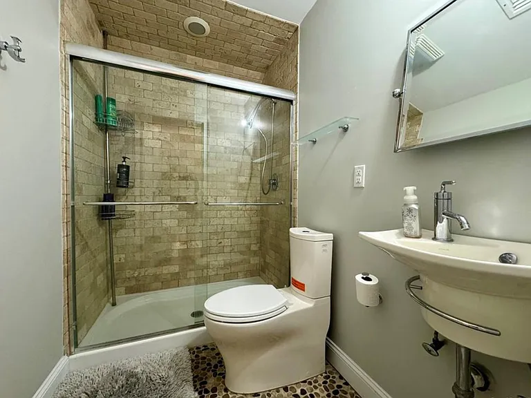 815 S Lake Blvd — Photo 6