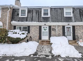 64 Fieldstone Dr, Londonderry, NH 03053
