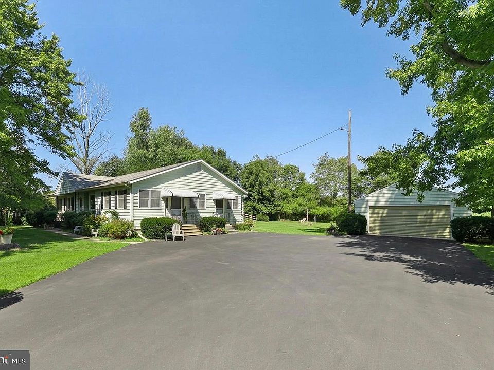 1st image of 32829 Omar Rd