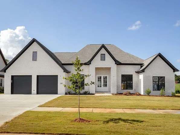 218 Chestnut Oak Dr, Florence, AL 35633