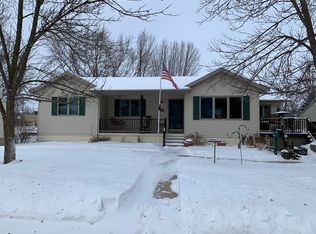304 W 2nd St, Zumbrota, MN 55992