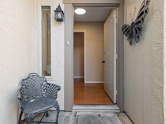 3rd image of 1136 Grove Circle