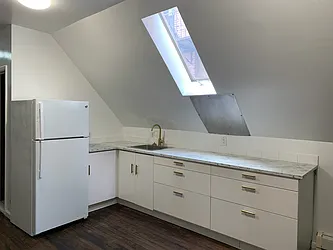 72 Van Reypen Street