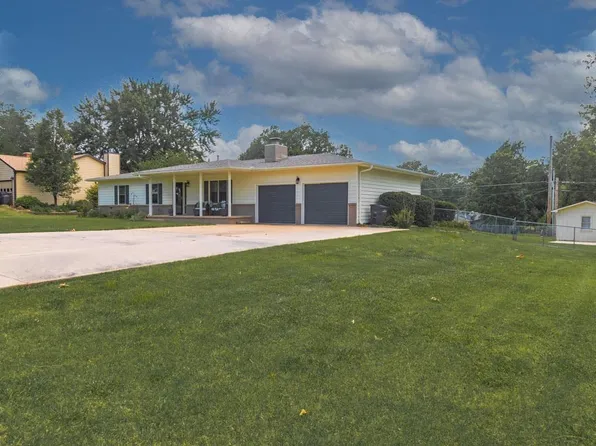 713 S Boyer Rd, Arkansas City, KS 67005
