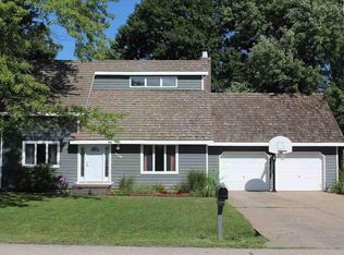 314 Juniper Dr, Hutchinson, KS 67502