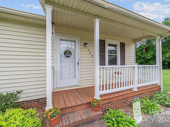 2nd image of 108 Cedar Cir