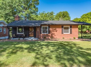 1587 Quendo Ave, Saint Louis, MO 63130