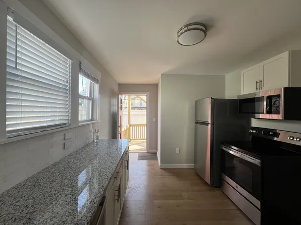 886 Hyde Park Ave #1, Boston, MA 02136