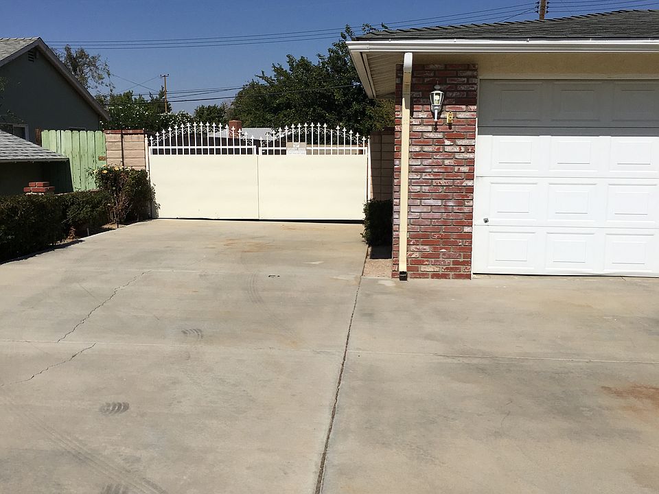 1st image of 1217 W Avenue J14