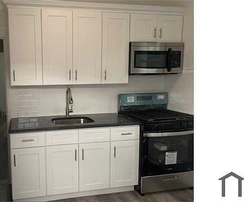 1st image of 2842 Randall Ave #2