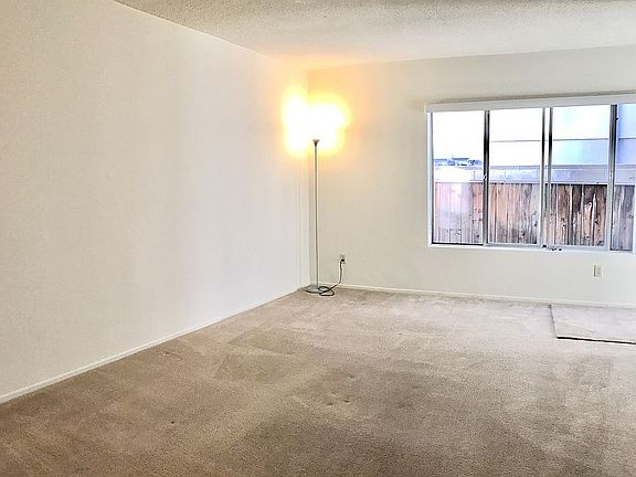 3rd image of 1834 Butler Ave APT 3