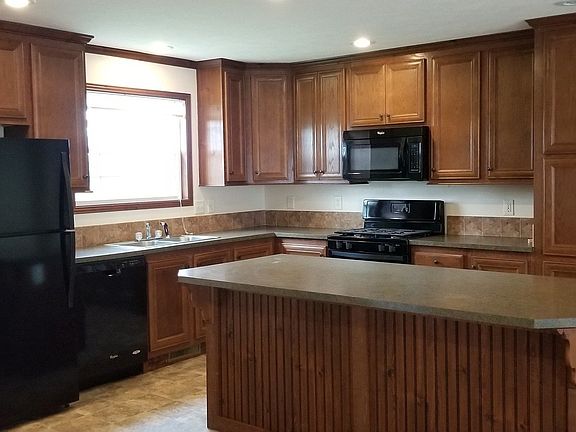 5th image of 2 Willow Dr #334JB